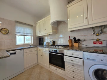 Apartamento T1 para Arrendamento em Lagos (São Sebastião e Santa Maria)