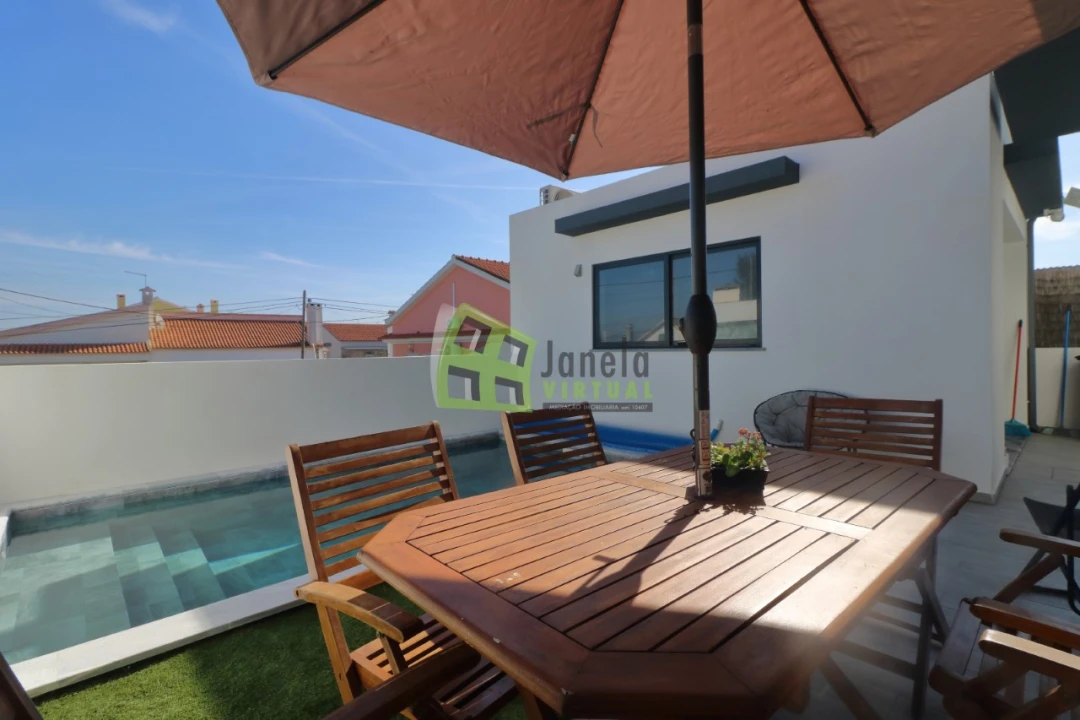 Moradia T3 para Venda em Quinta do Conde Foto 2