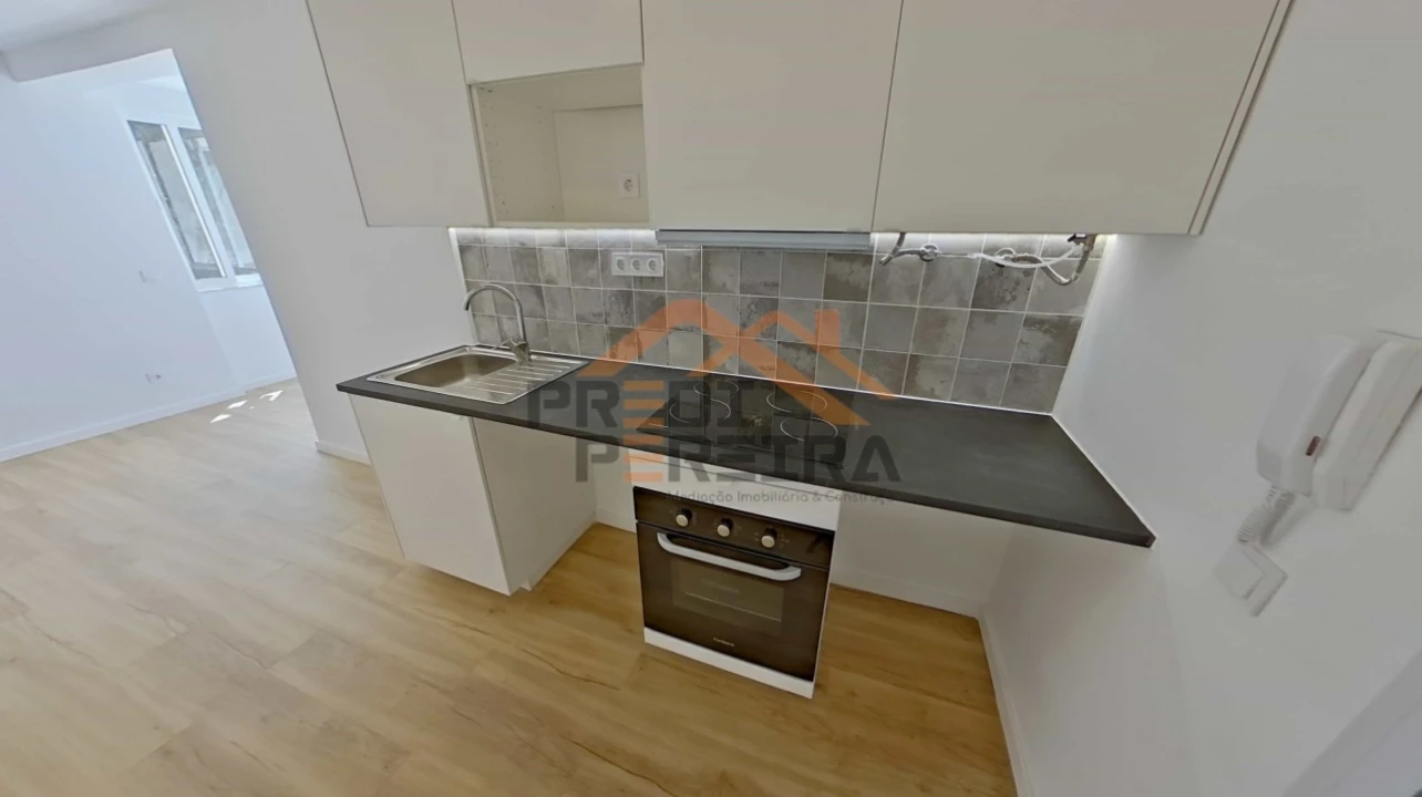 Apartamento T2 para Venda em Águas Livres Foto 4