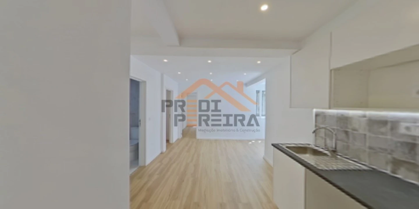 Apartamento T2 para Venda em Águas Livres Foto 5