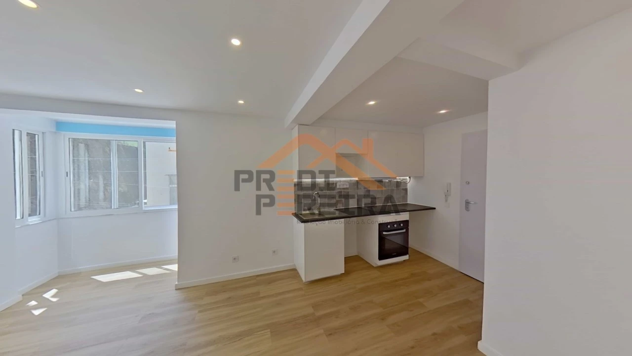 Apartamento T2 para Venda em Águas Livres Foto 7