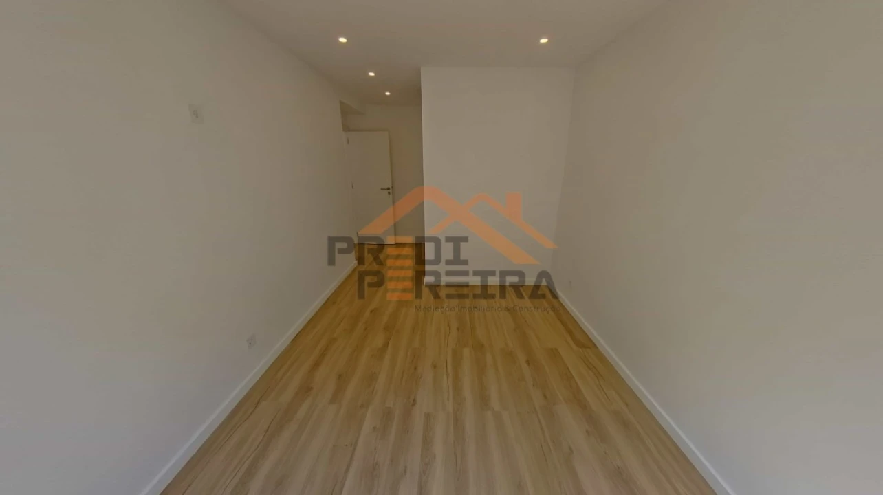 Apartamento T2 para Venda em Águas Livres Foto 19