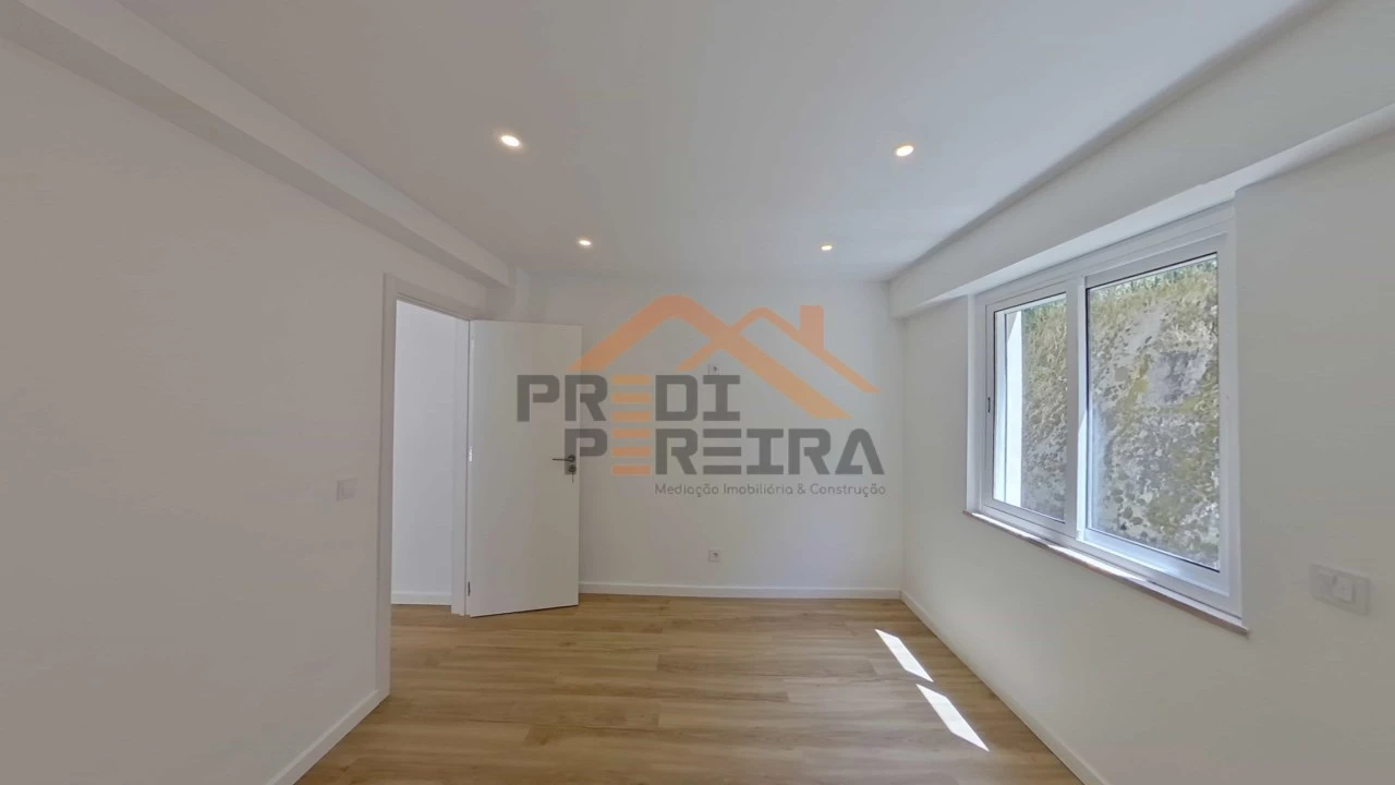 Apartamento T2 para Venda em Águas Livres Foto 20