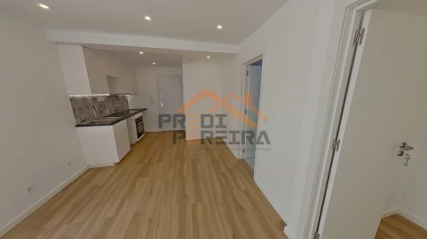 Apartamento T2 para Venda em Águas Livres