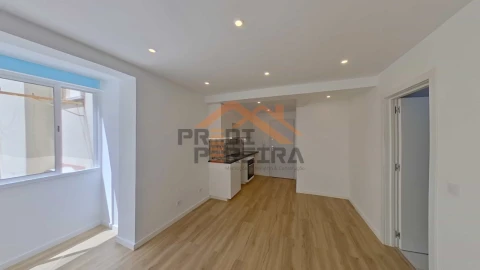 Apartamento T2 para Venda em Águas Livres