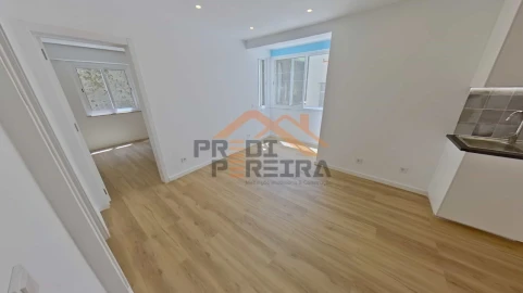 Apartamento T2 para Venda em Águas Livres
