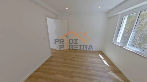 Apartamento T2 para Venda em Águas Livres