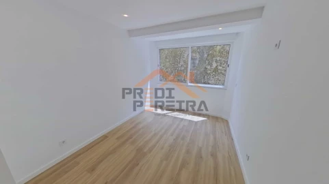 Apartamento T2 para Venda em Águas Livres