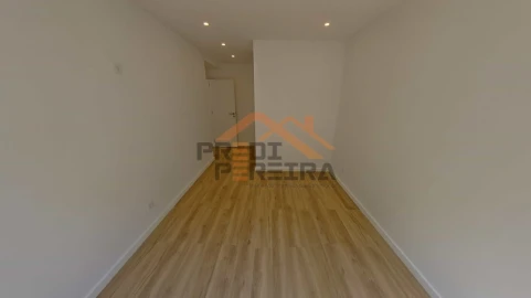 Apartamento T2 para Venda em Águas Livres