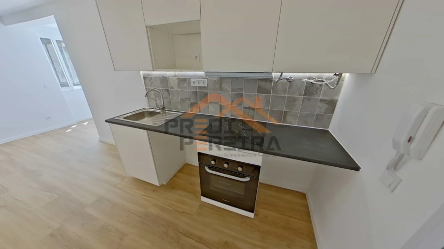 Apartamento T2 para Venda em Águas Livres Foto 4