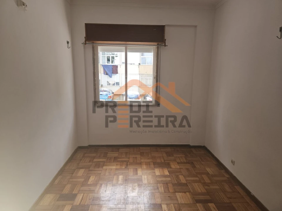 Apartamento T2 para Venda em Póvoa de Santa Iria e Forte da Casa Foto 14