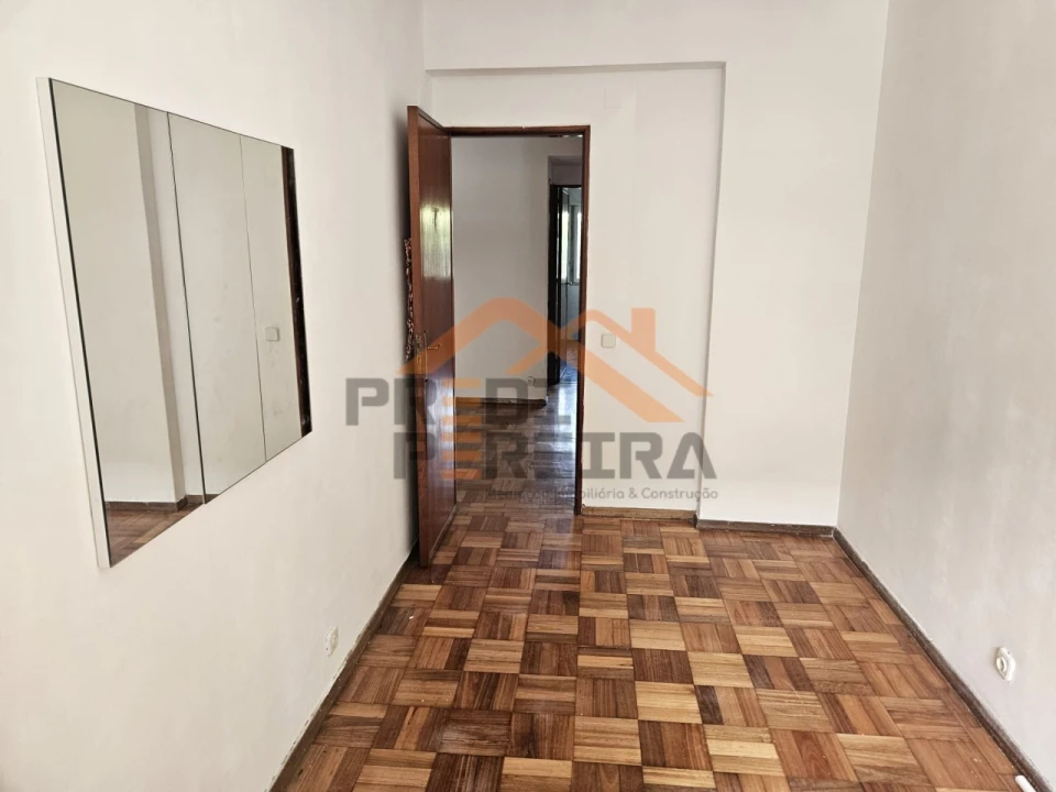 Apartamento T2 para Venda em Póvoa de Santa Iria e Forte da Casa Foto 15