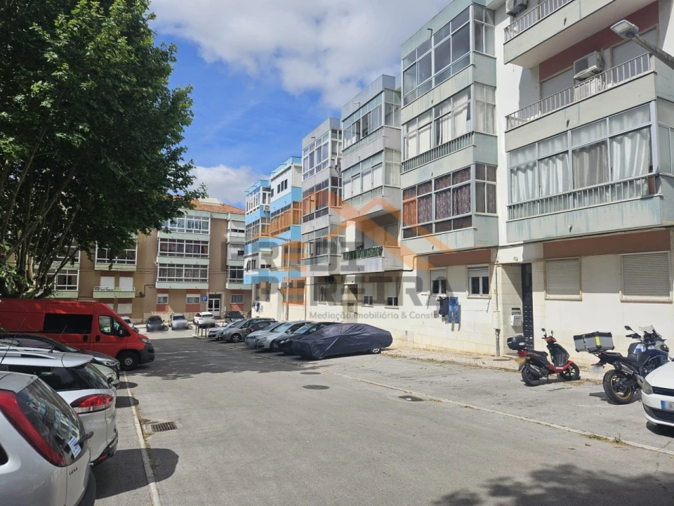 Apartamento T2 para Venda em Póvoa de Santa Iria e Forte da Casa Foto 24