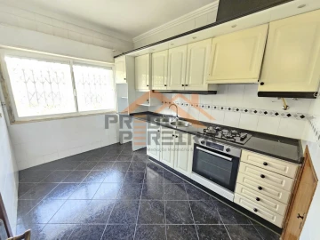 Apartamento T2 para Venda em Póvoa de Santa Iria e Forte da Casa