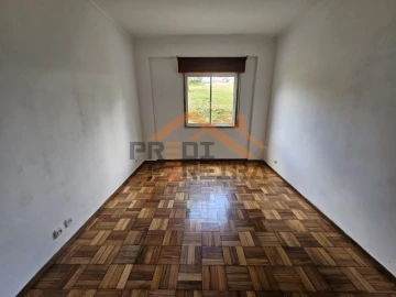 Apartamento T2 para Venda em Póvoa de Santa Iria e Forte da Casa