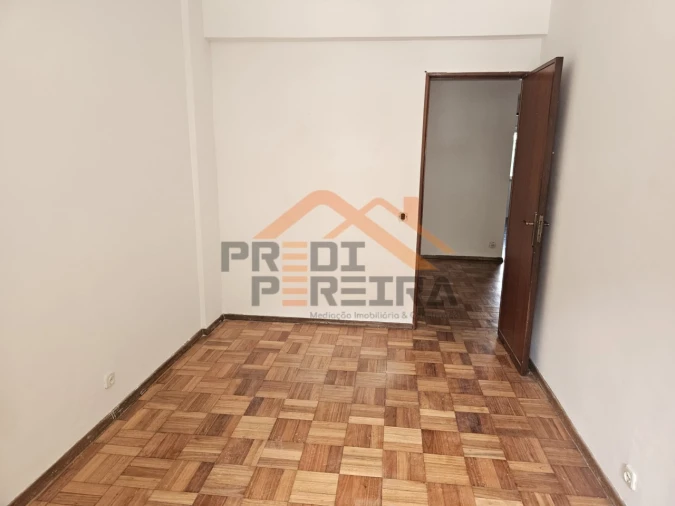 Apartamento T2 para Venda em Póvoa de Santa Iria e Forte da Casa Foto 17