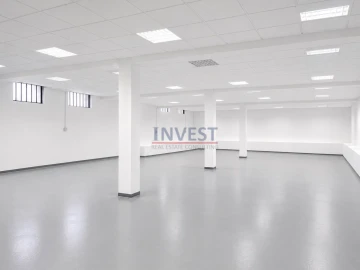 Armazém para Arrendamento em Paranhos