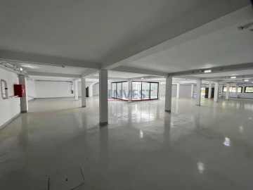 Escritório para Arrendamento em Paranhos