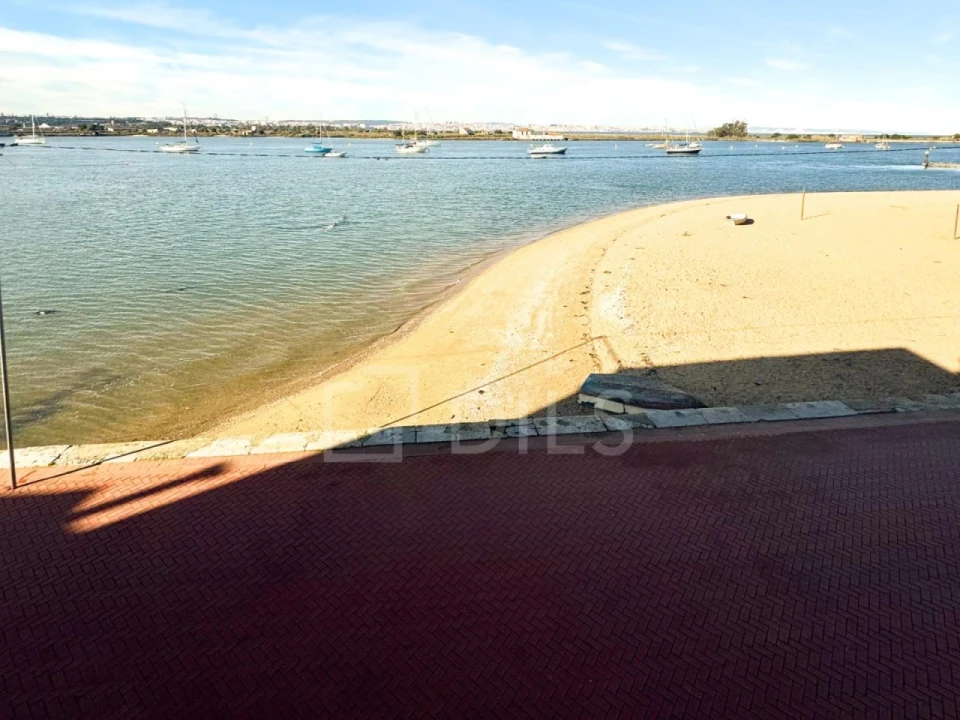 Loja para Venda em Seixal, Arrentela e Aldeia de Paio Pires Foto 23