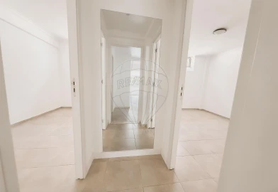 Apartamento T3 para Arrendamento em Queluz e Belas