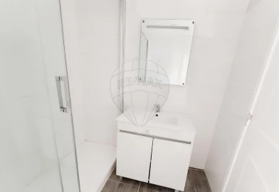 Apartamento T3 para Arrendamento em Queluz e Belas