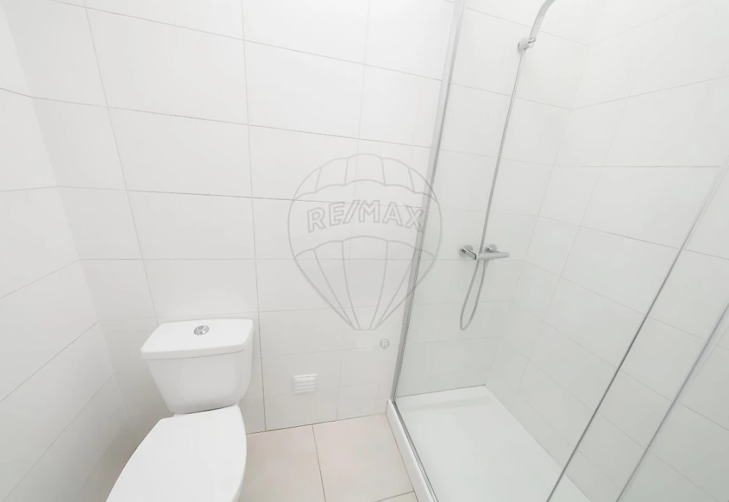 Apartamento T3 para Arrendamento em Queluz e Belas Foto 14