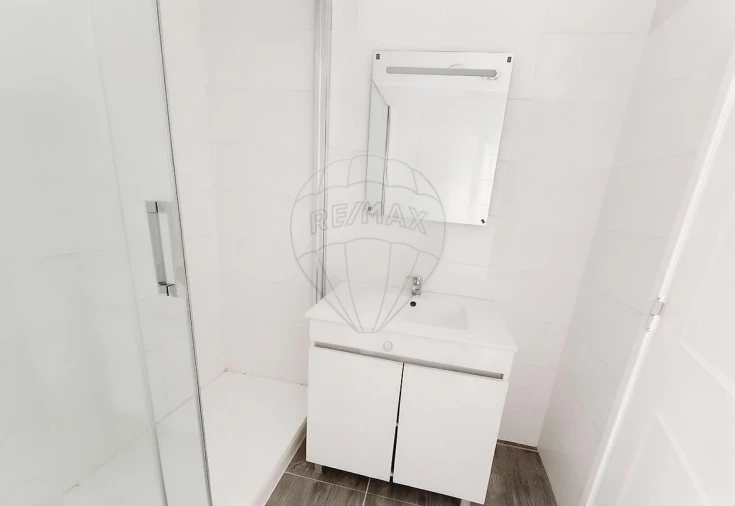Apartamento T3 para Arrendamento em Queluz e Belas Foto 15