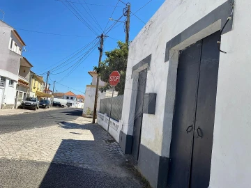 Armazém para Venda em Ota