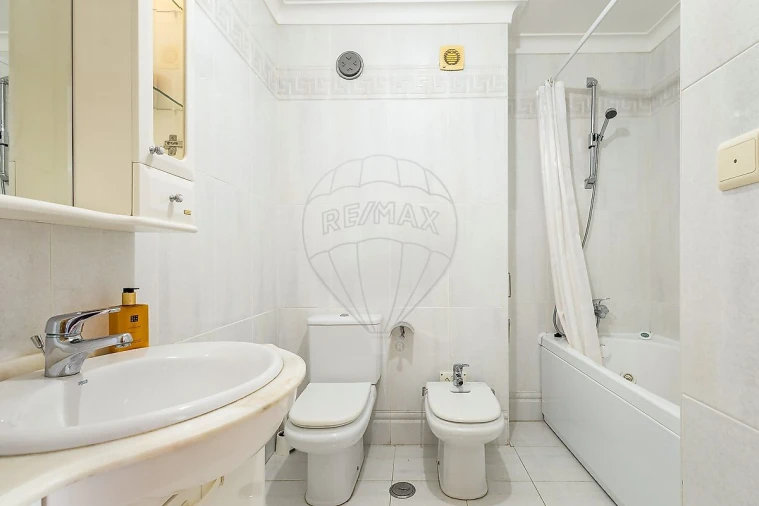 Apartamento T1 para Venda em Carnaxide e Queijas Foto 18