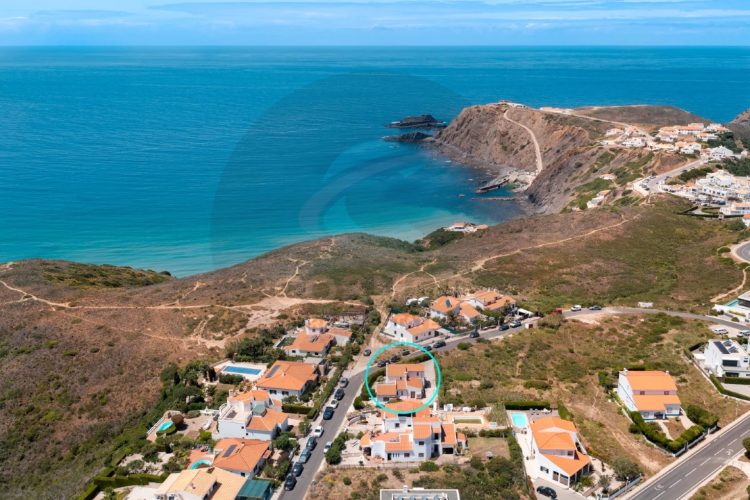 Moradia T2 para Venda em Aljezur Foto 1