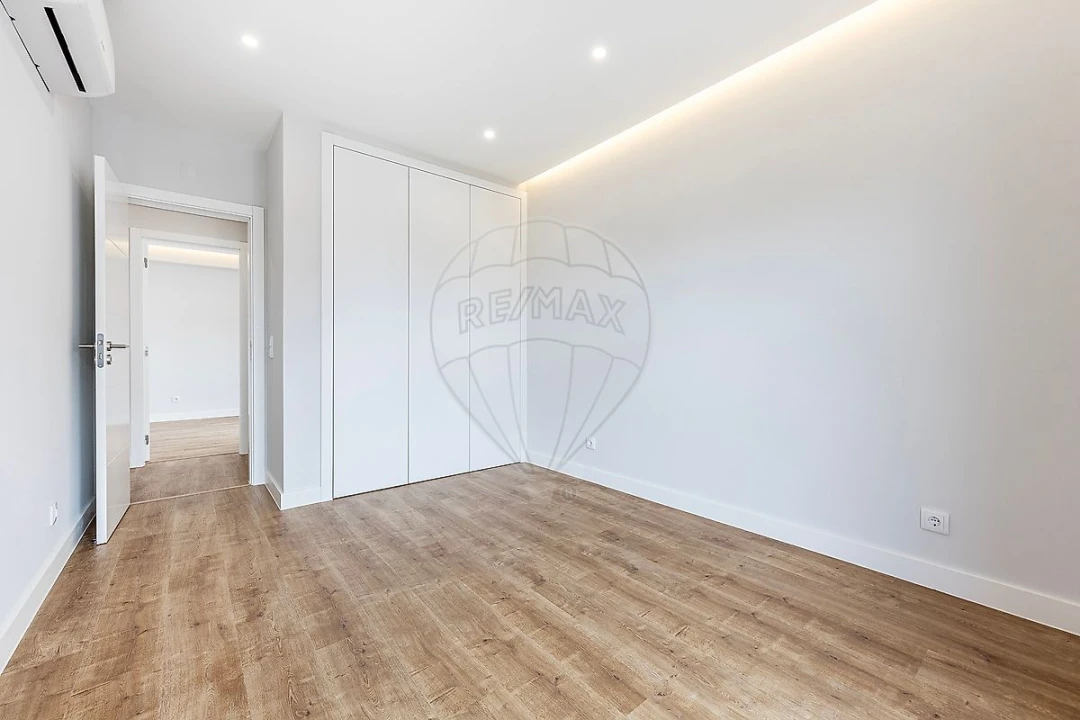 Apartamento T3 para Venda em Alfragide Foto 20