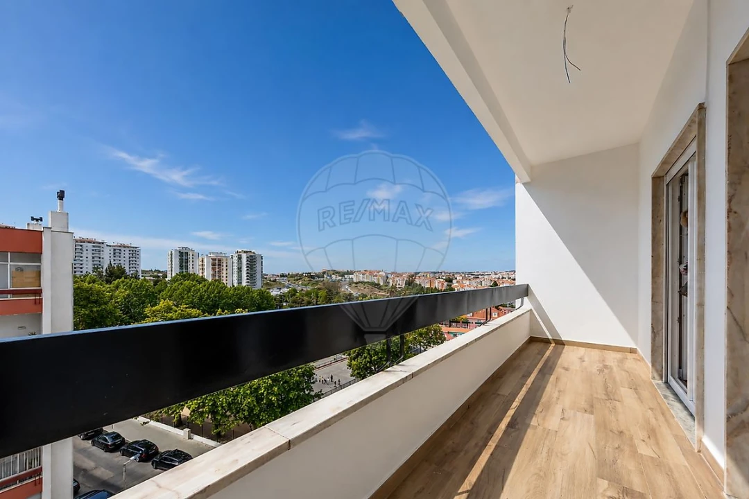 Apartamento T3 para Venda em Alfragide Foto 31