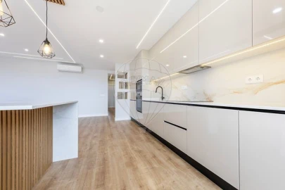 Apartamento T3 para Venda em Alfragide