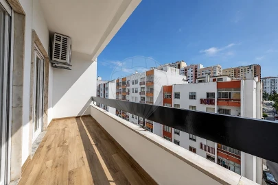 Apartamento T3 para Venda em Alfragide