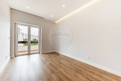 Apartamento T3 para Venda em Alfragide