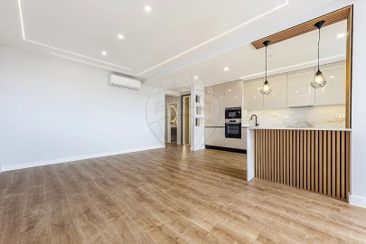 Apartamento T3 para Venda em Alfragide
