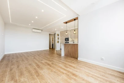 Apartamento T3 para Venda em Alfragide