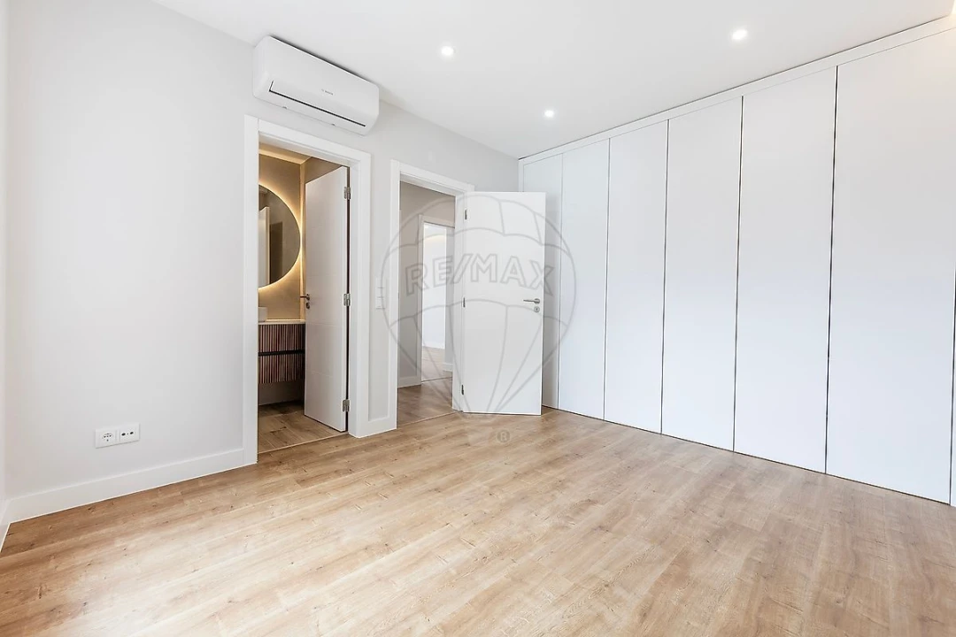 Apartamento T3 para Venda em Alfragide Foto 25