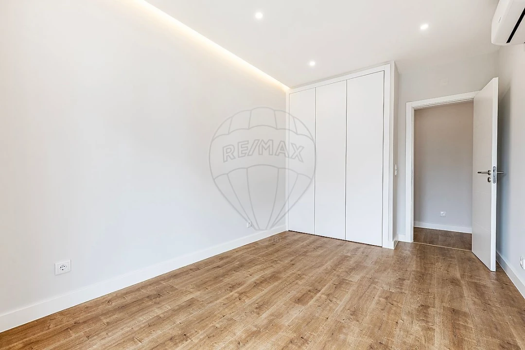Apartamento T3 para Venda em Alfragide Foto 19