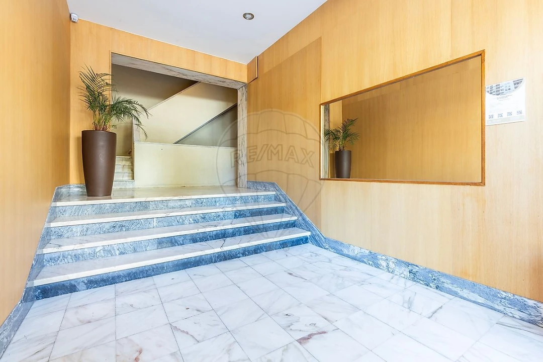 Apartamento T3 para Venda em Alfragide Foto 40