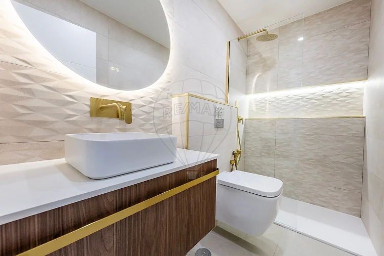 Apartamento T3 para Venda em Alfragide Foto 13