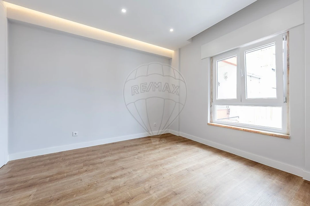 Apartamento T3 para Venda em Alfragide Foto 28