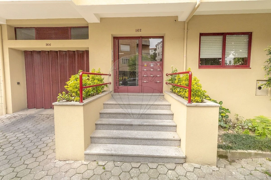 Apartamento T1 para Venda em Mafamude e Vilar do Paraíso Foto 22
