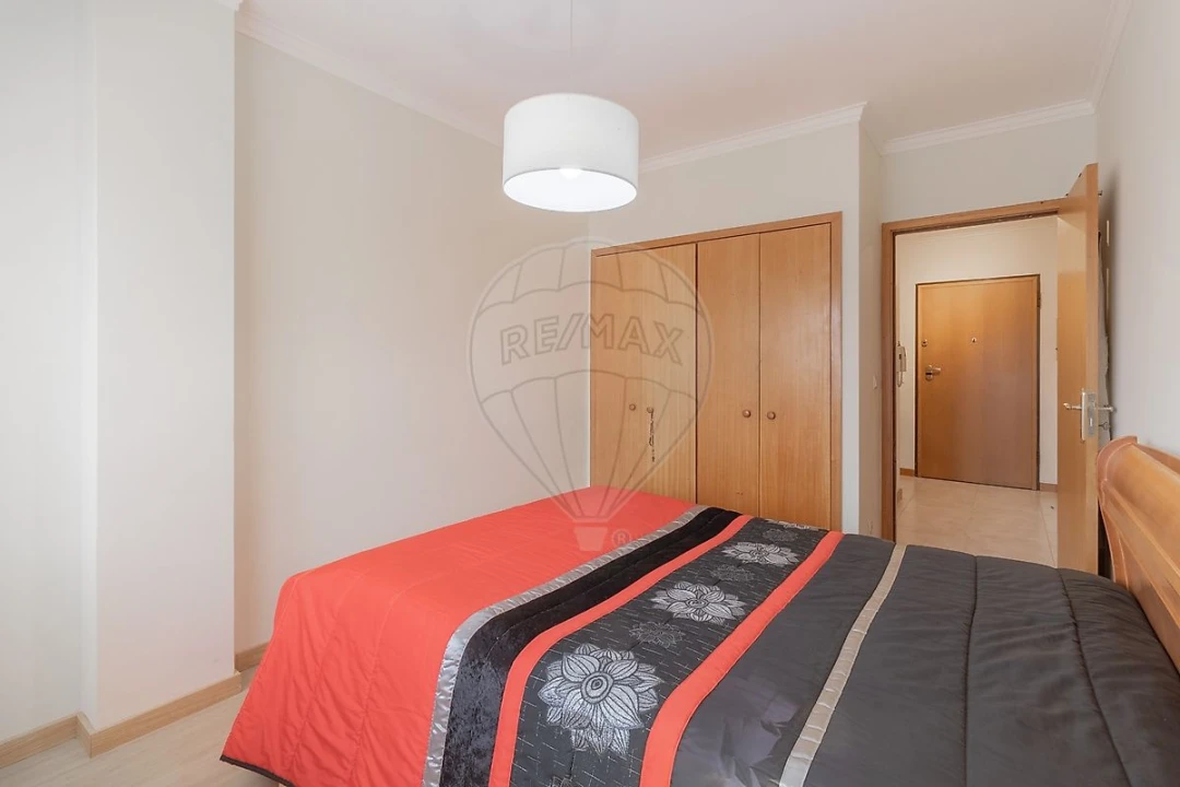 Apartamento T1 para Venda em Mafamude e Vilar do Paraíso Foto 14