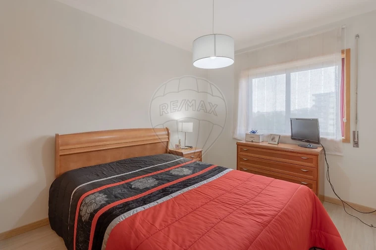 Apartamento T1 para Venda em Mafamude e Vilar do Paraíso Foto 13