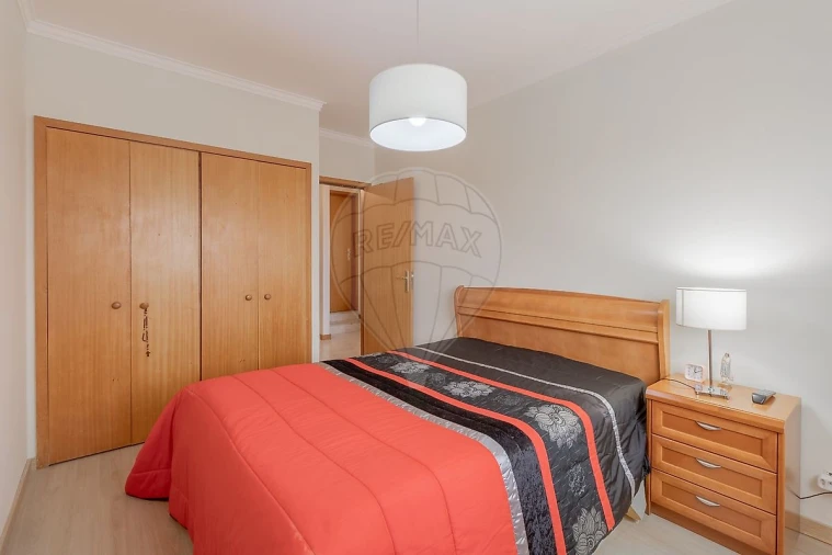 Apartamento T1 para Venda em Mafamude e Vilar do Paraíso Foto 15