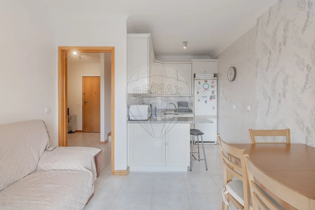 Apartamento T1 para Venda em Mafamude e Vilar do Paraíso Foto 9