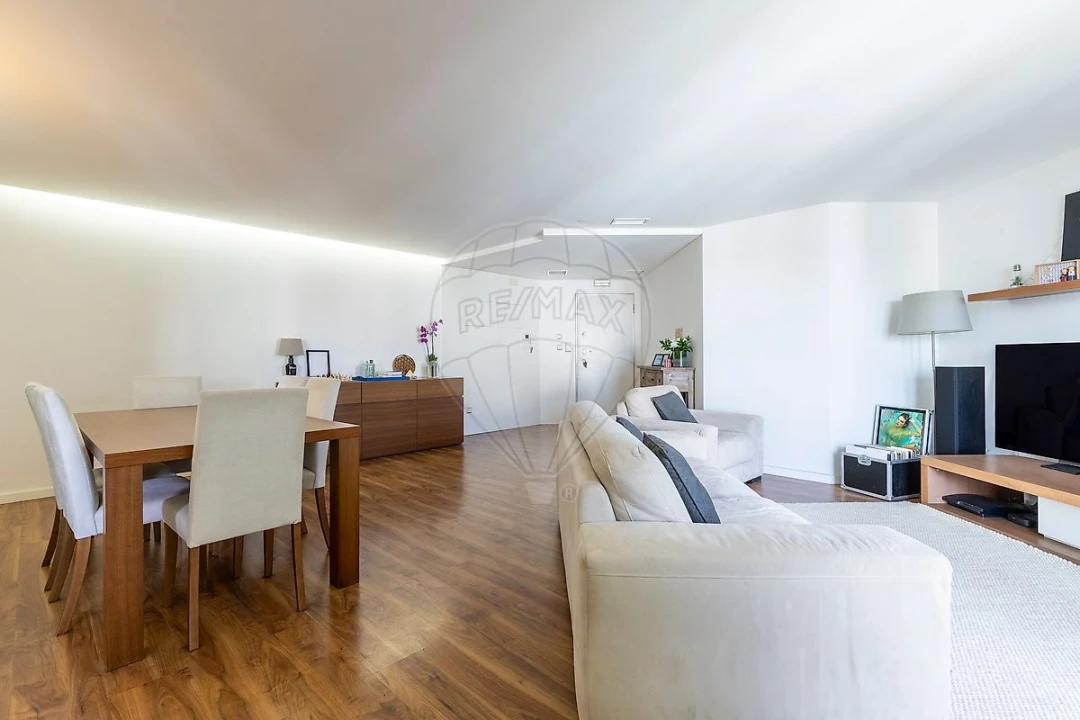 Apartamento T3 para Venda em Ramada e Caneças Foto 8