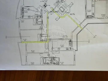 Apartamento T3 para Venda em Ramada e Caneças