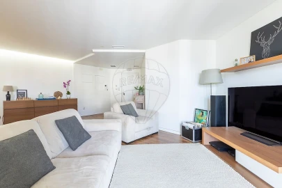 Apartamento T3 para Venda em Ramada e Caneças